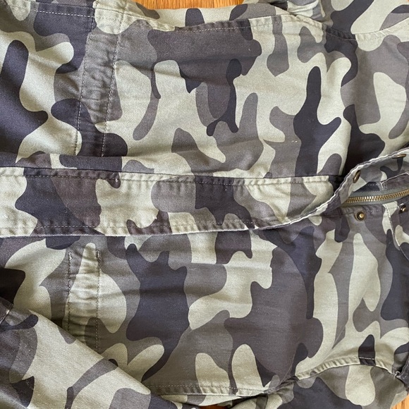 Camo Utility Jacket - Picture 2 of 4